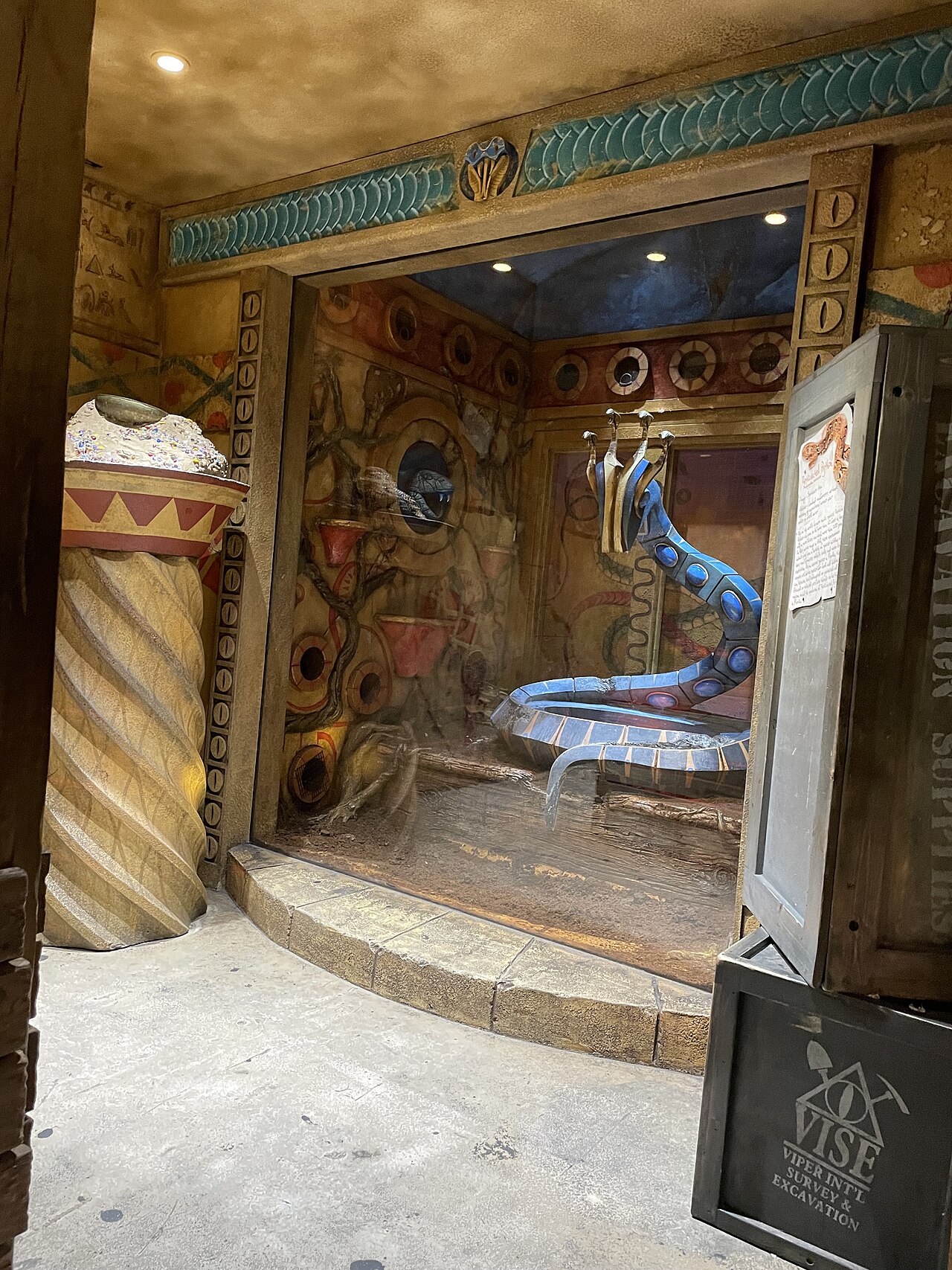 Cobra's Curse theming inside queue area at Busch Gardens Tampa Bay