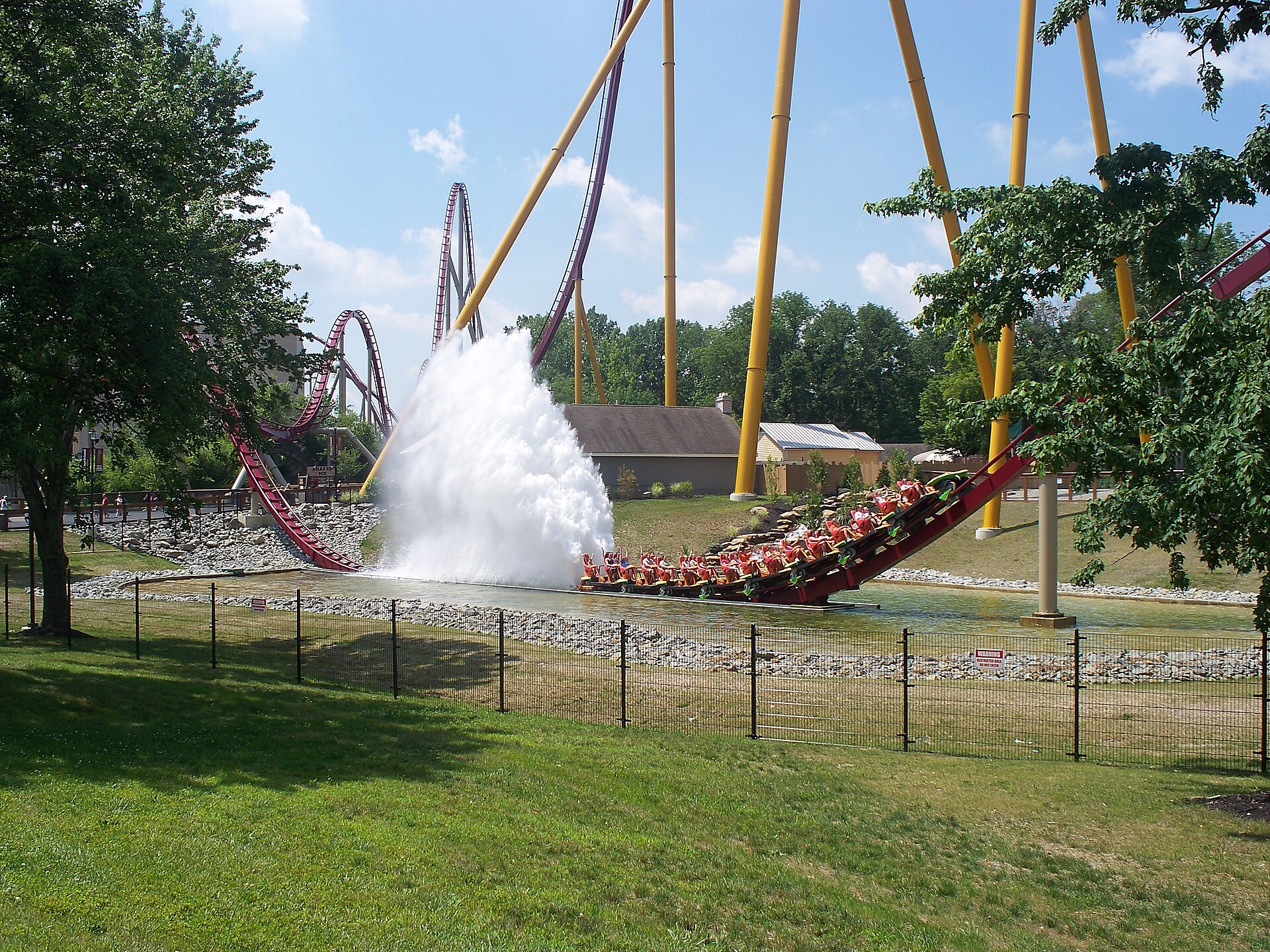 Diamondback's splashdown element at Kings Island amusement park