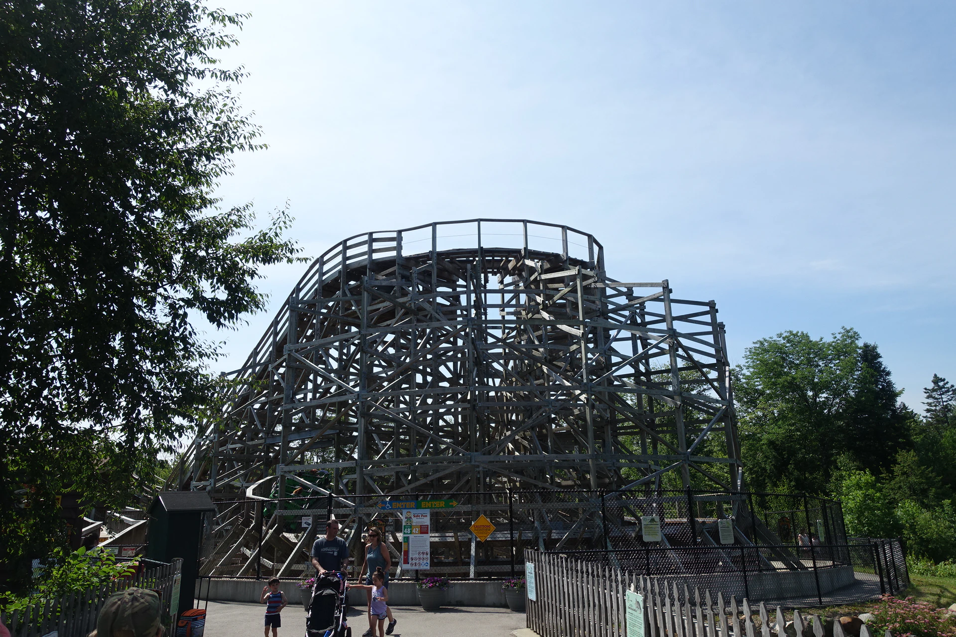 Roar-O-Saurus at Story Land