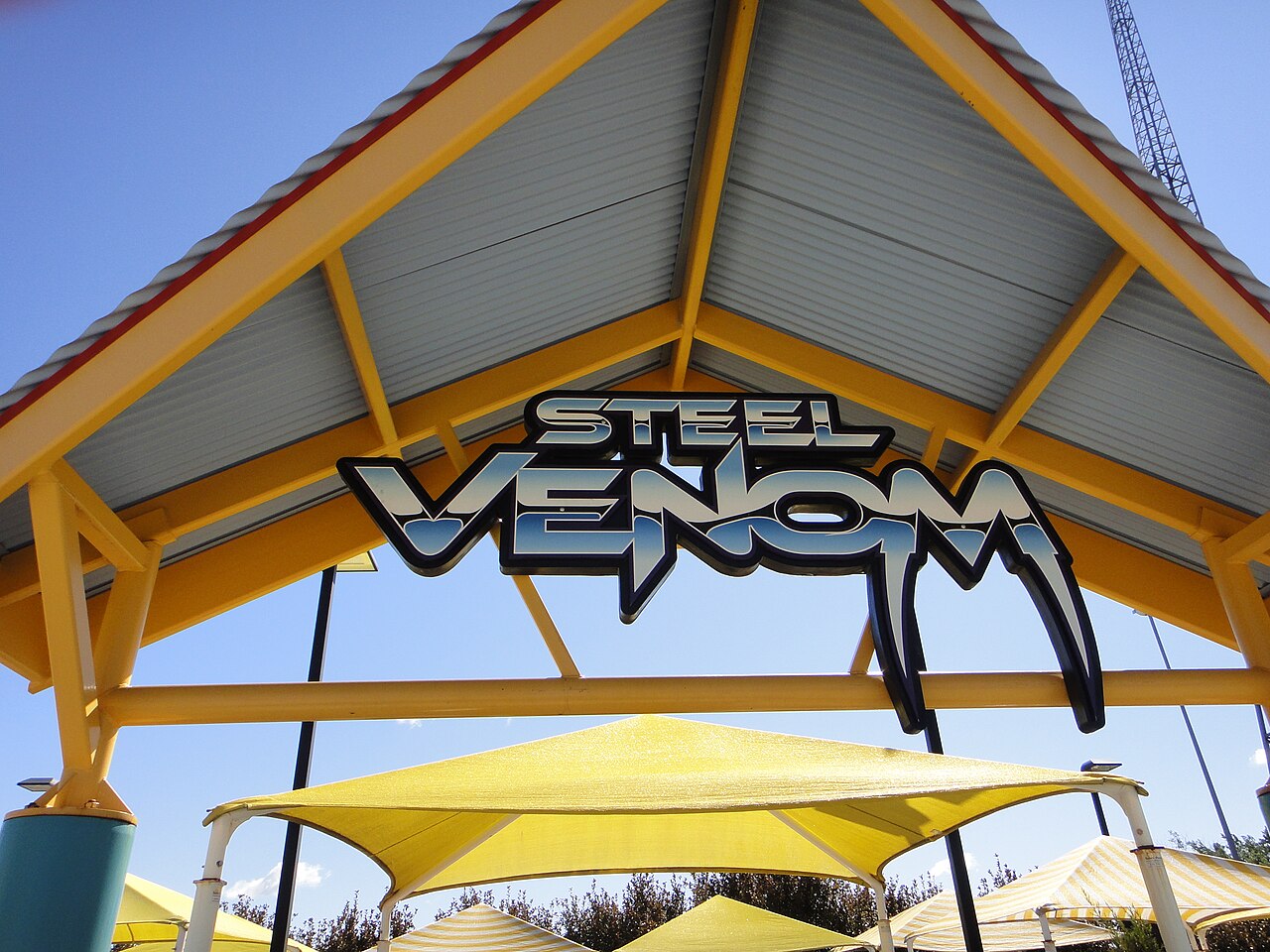 Steel Venom's sign at Valleyfair amusement park