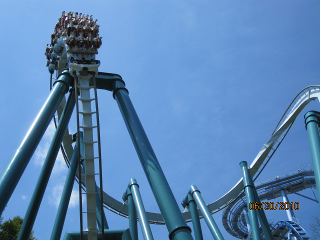 The Alpengeist train running through the Cobra Roll