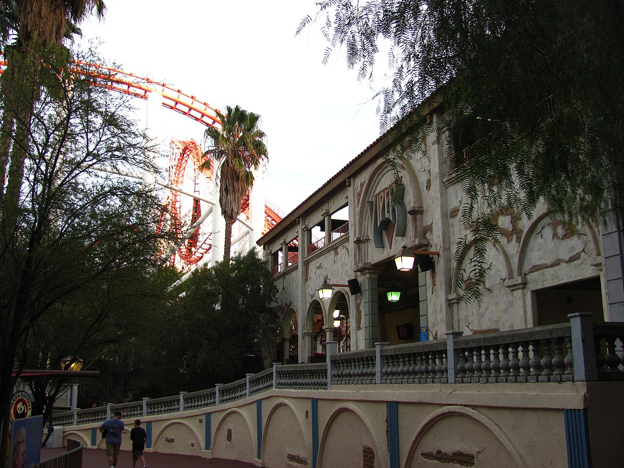 Viper at Six Flags Magic Mountain