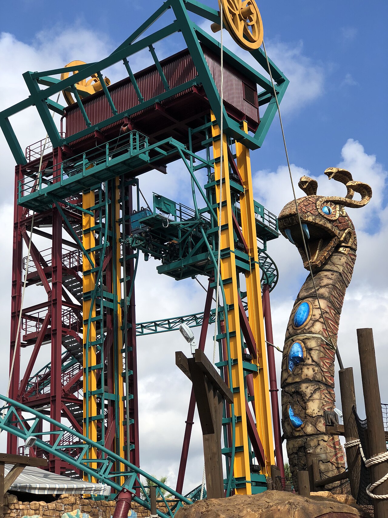 View of Busch Gardens Tampa's elevator lift for the roller coaster Cobra's Curse
