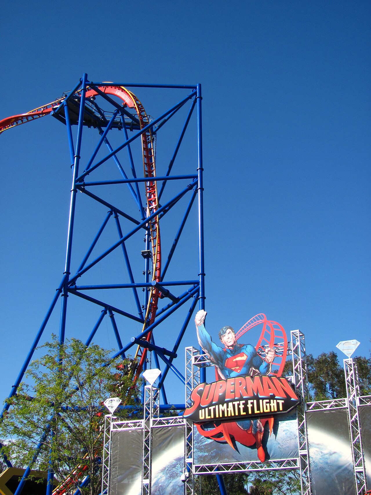Superman Ultimate Flight at Six Flags Discovery Kingdom
