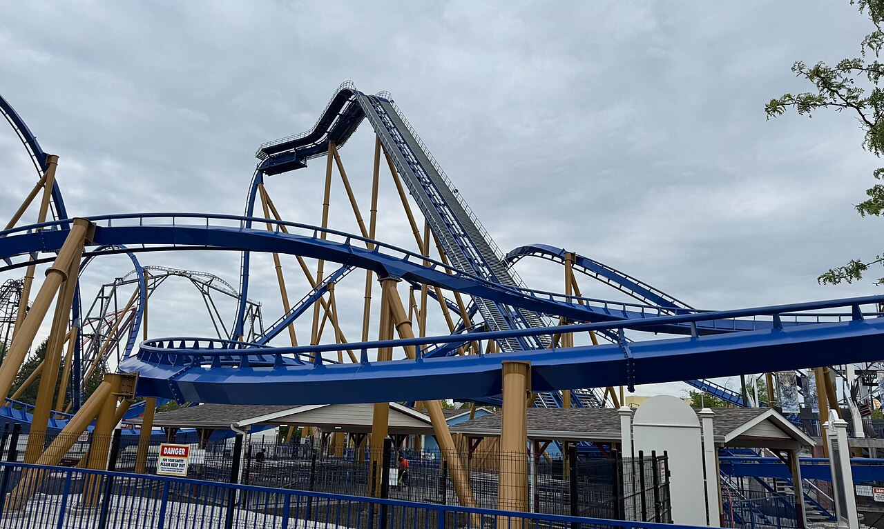 A photo I took of Wrath Of Rakshasa at Six Flags Great America from the Food Court