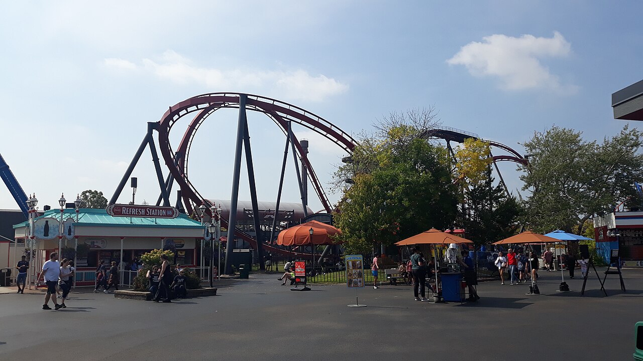 X-Flight at Six Flags Great America