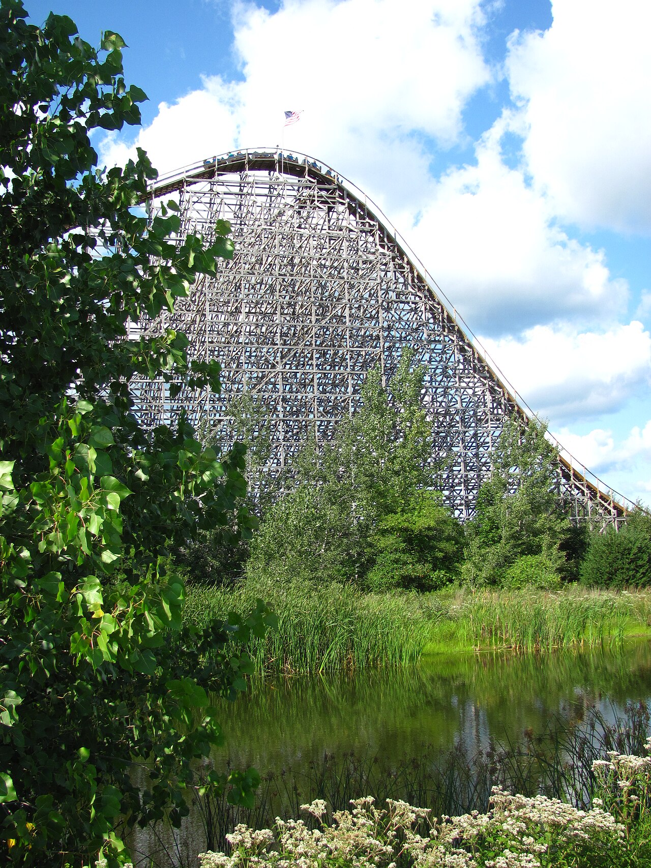 Shivering Timbers at Michigan's Adventure