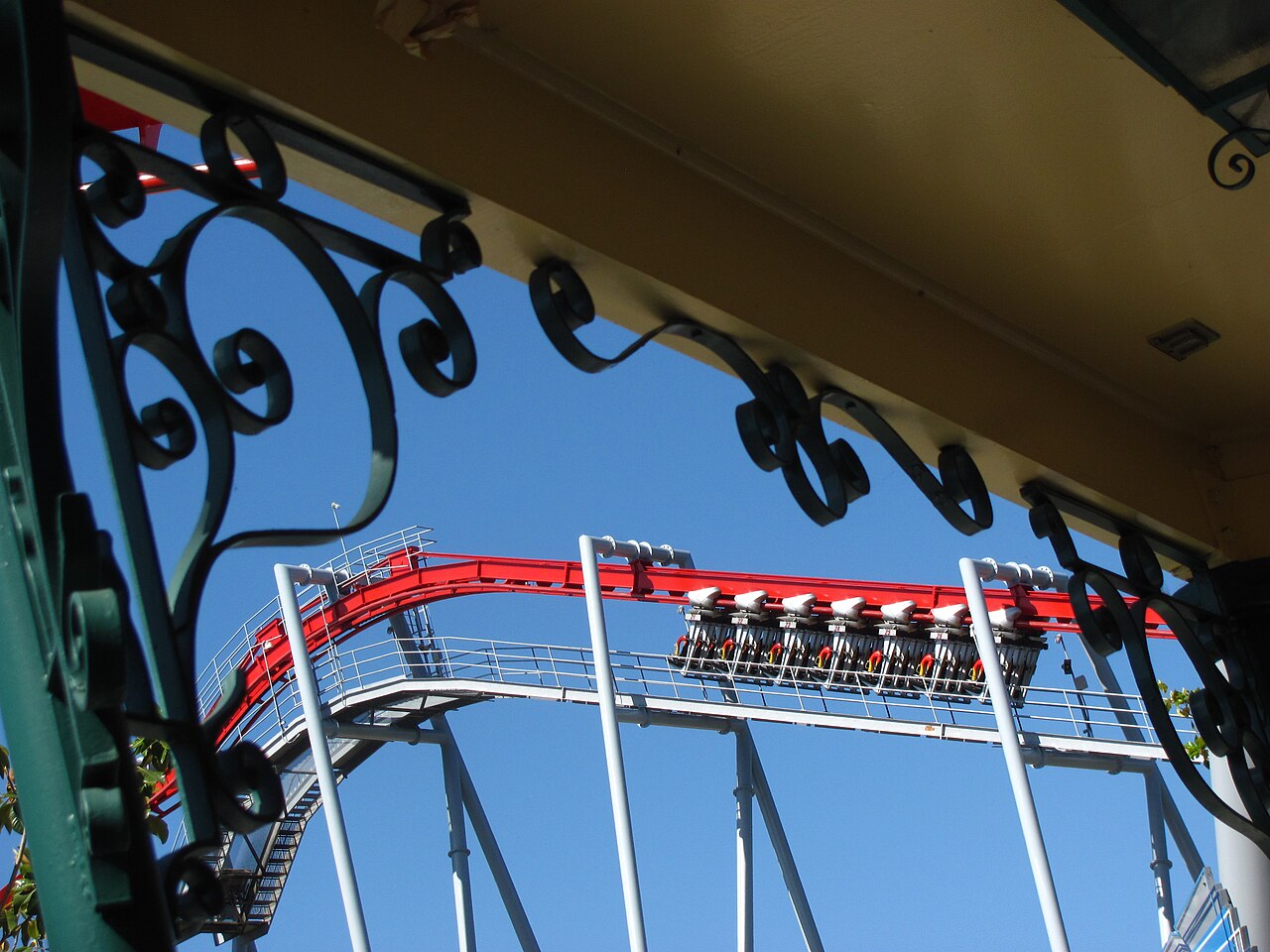 A train on the lift hill of Flight Deck at California's Great America