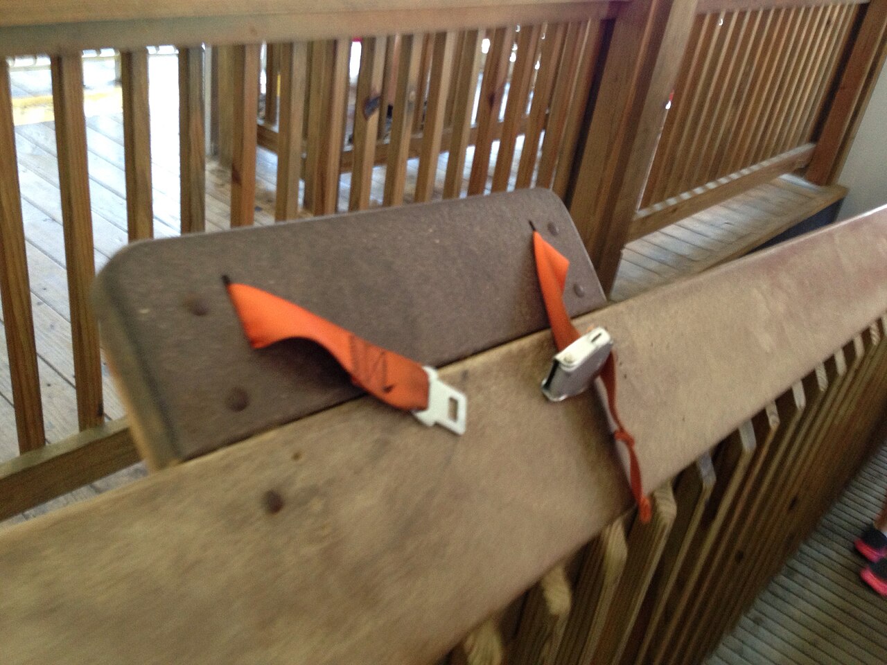 Lightning Racer practice seat belts
