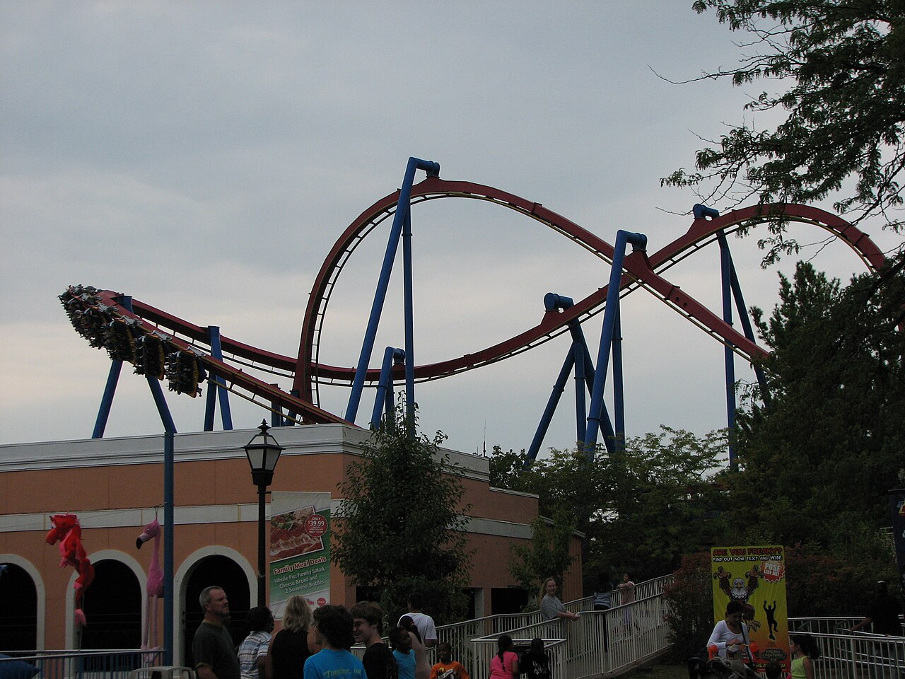 Superman - Ultimate Flight at Six Flags Great America