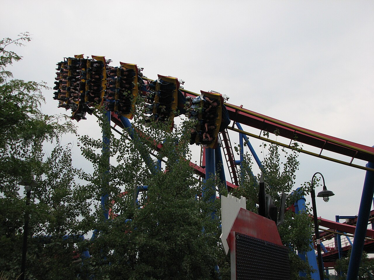 Superman - Ultimate Flight at Six Flags Great America