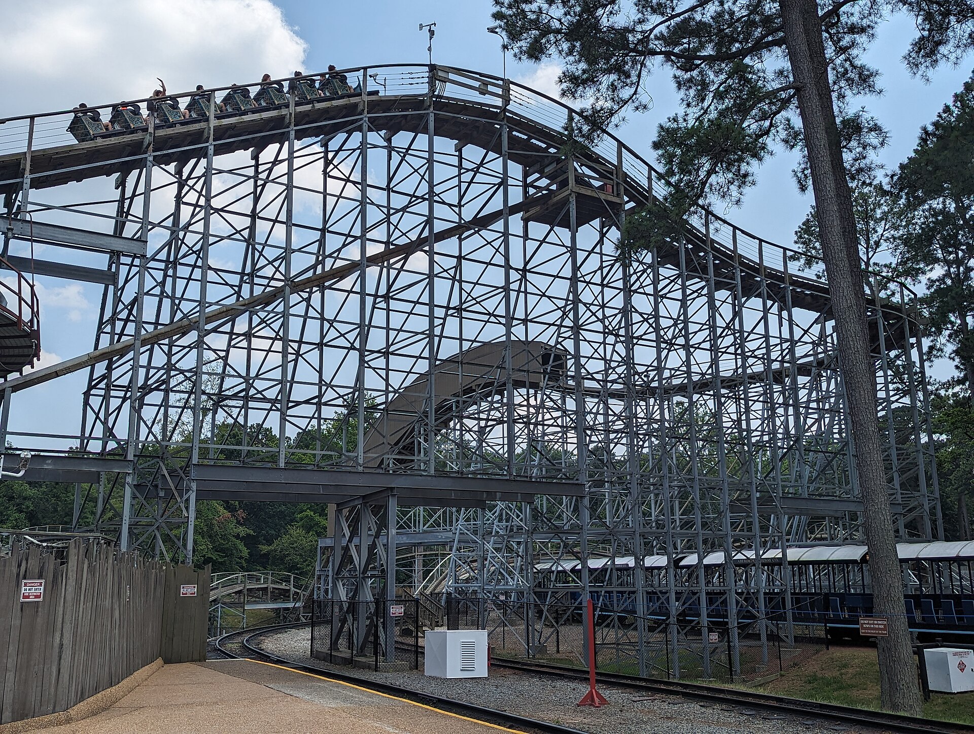 InvadR at Busch Gardens Williamsburg