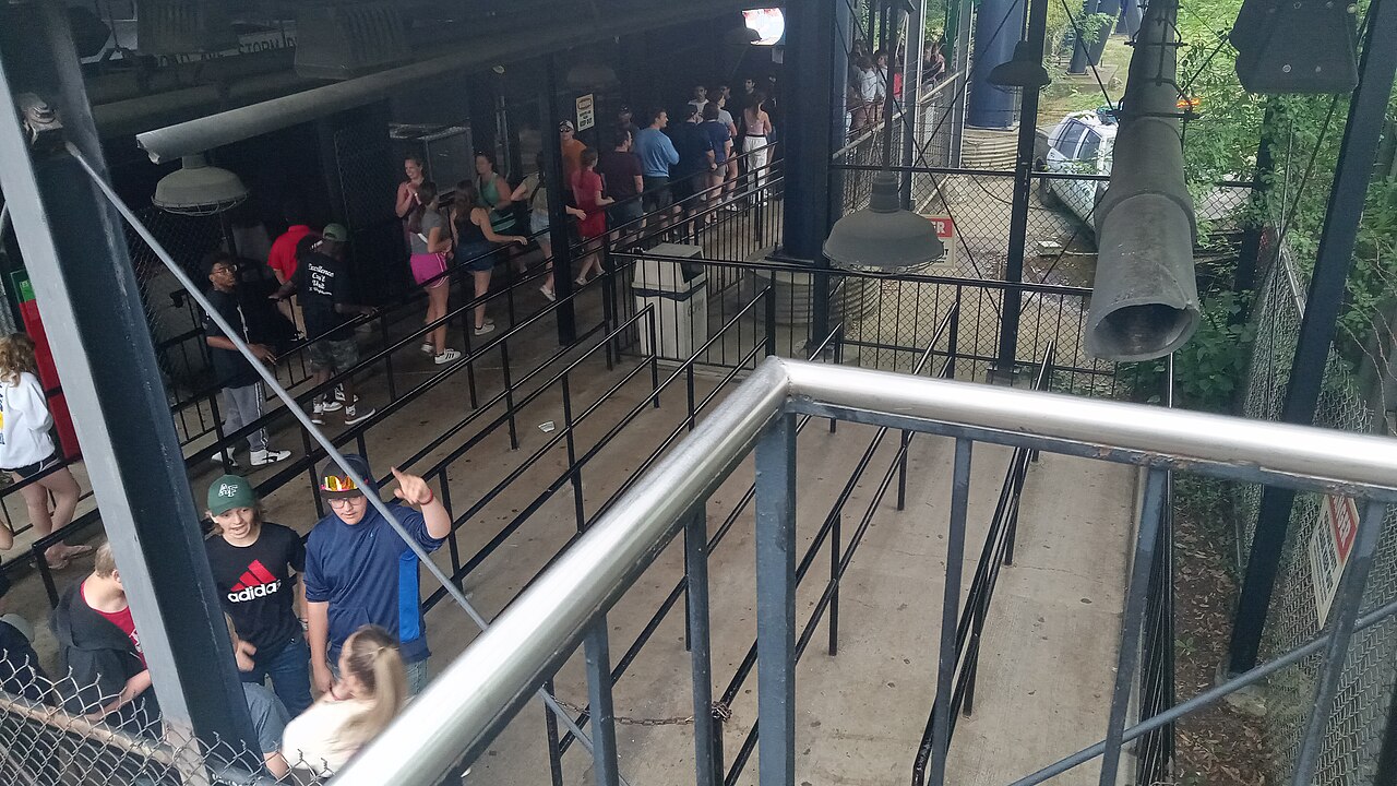 Batman The Ride at Six Flags Great America