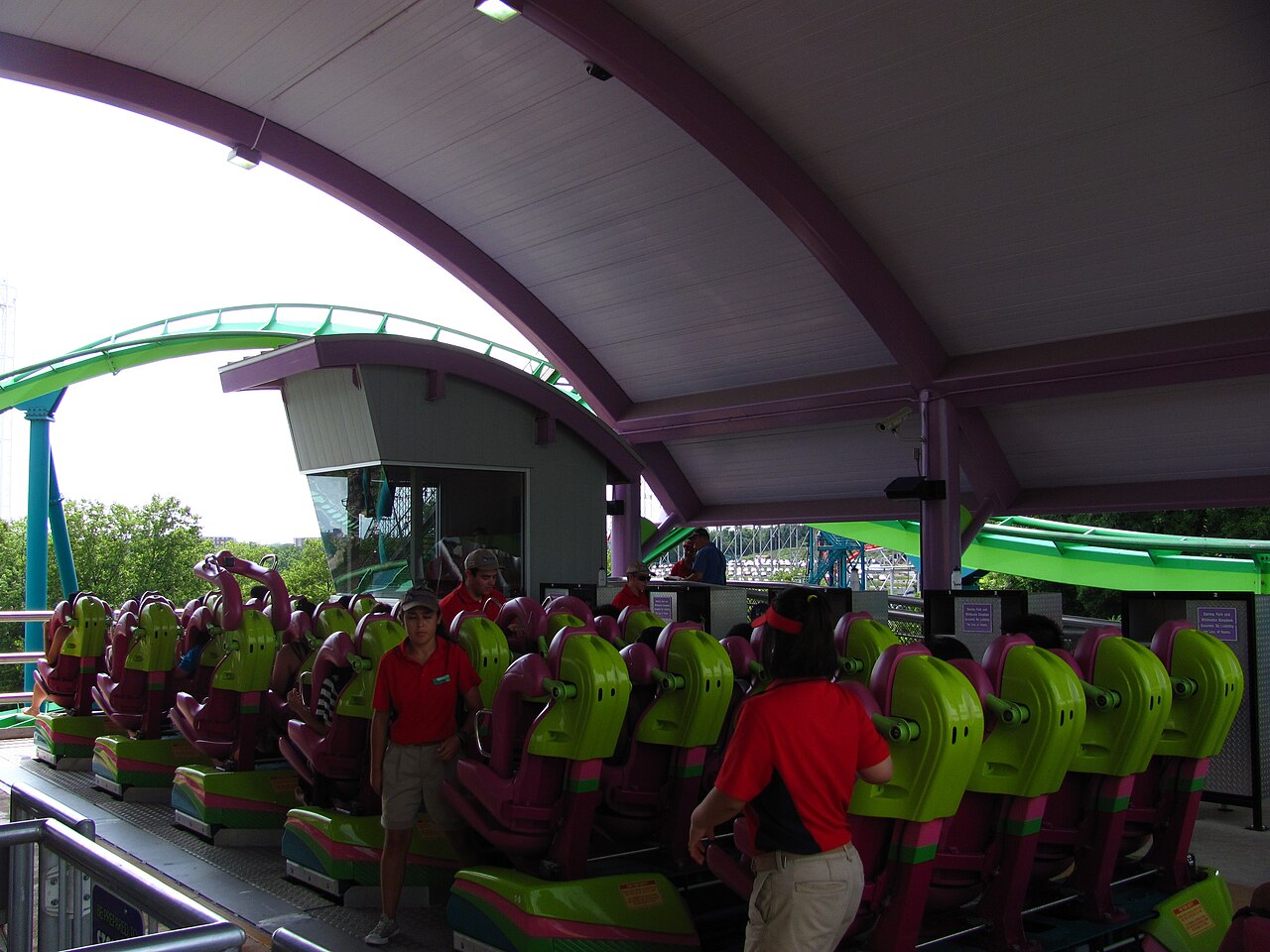 Hydra the Revenge's station at Dorney Park & Wildwater Kingdom