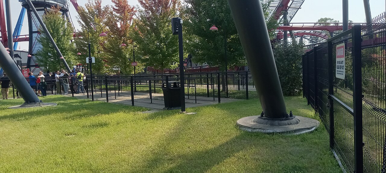 X-Flight at Six Flags Great America